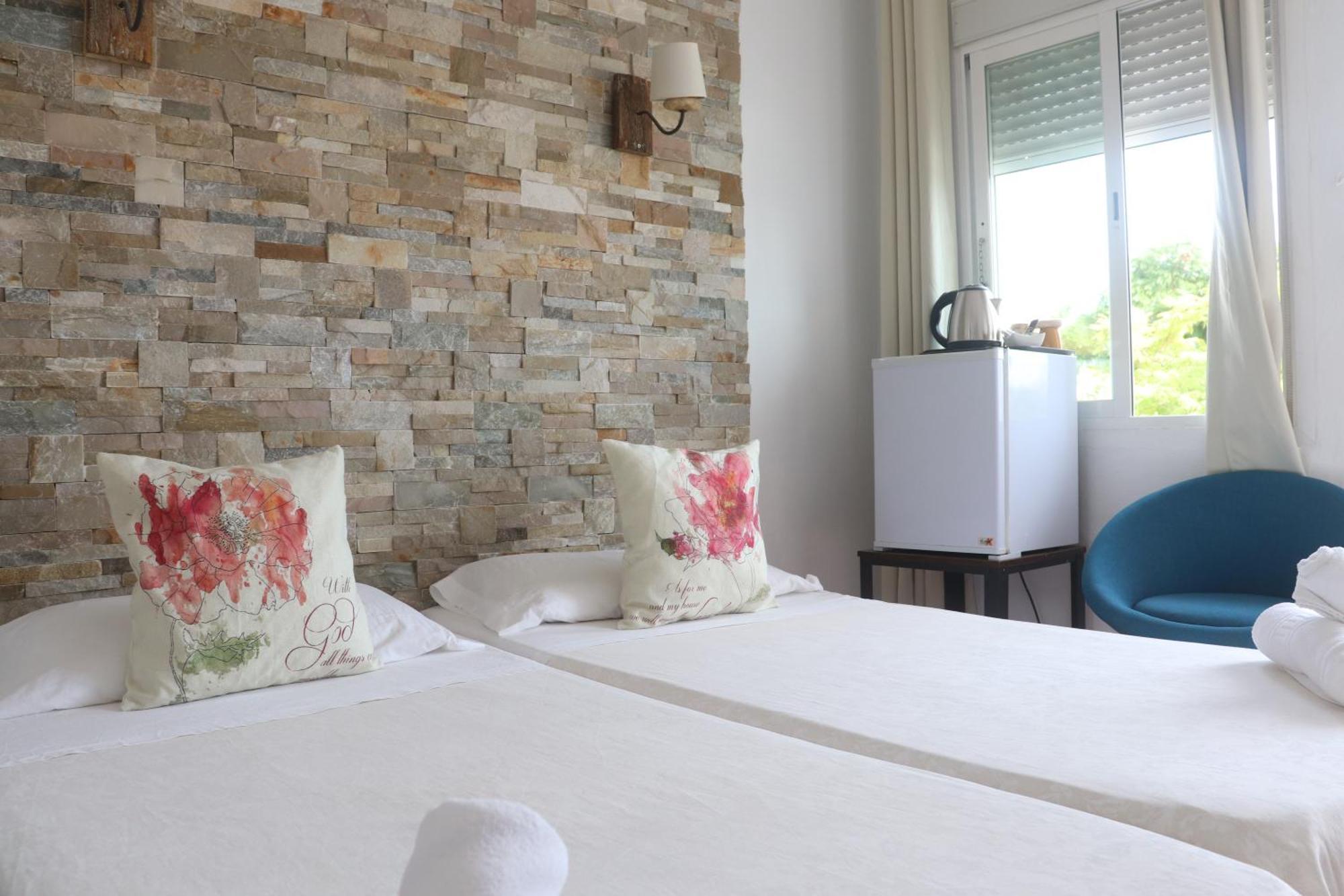 Hostal La Paloma II Calpe Esterno foto