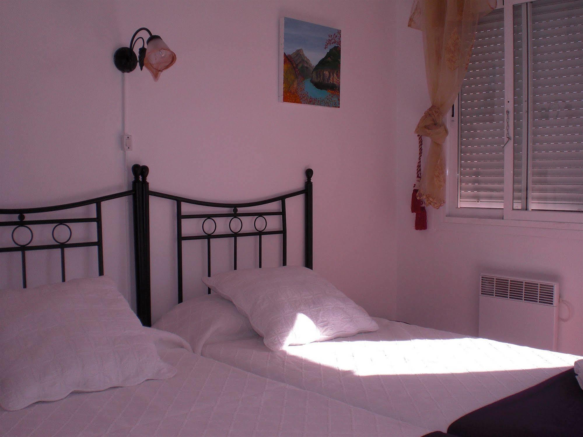 Hostal La Paloma II Calpe Esterno foto