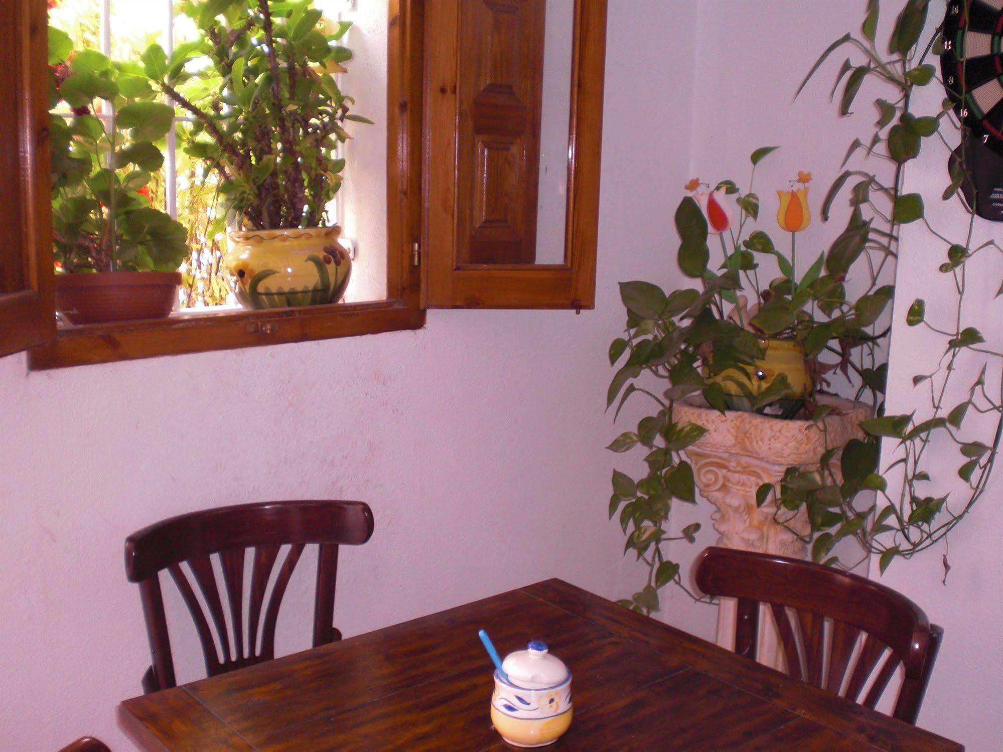Hostal La Paloma II Calpe Esterno foto