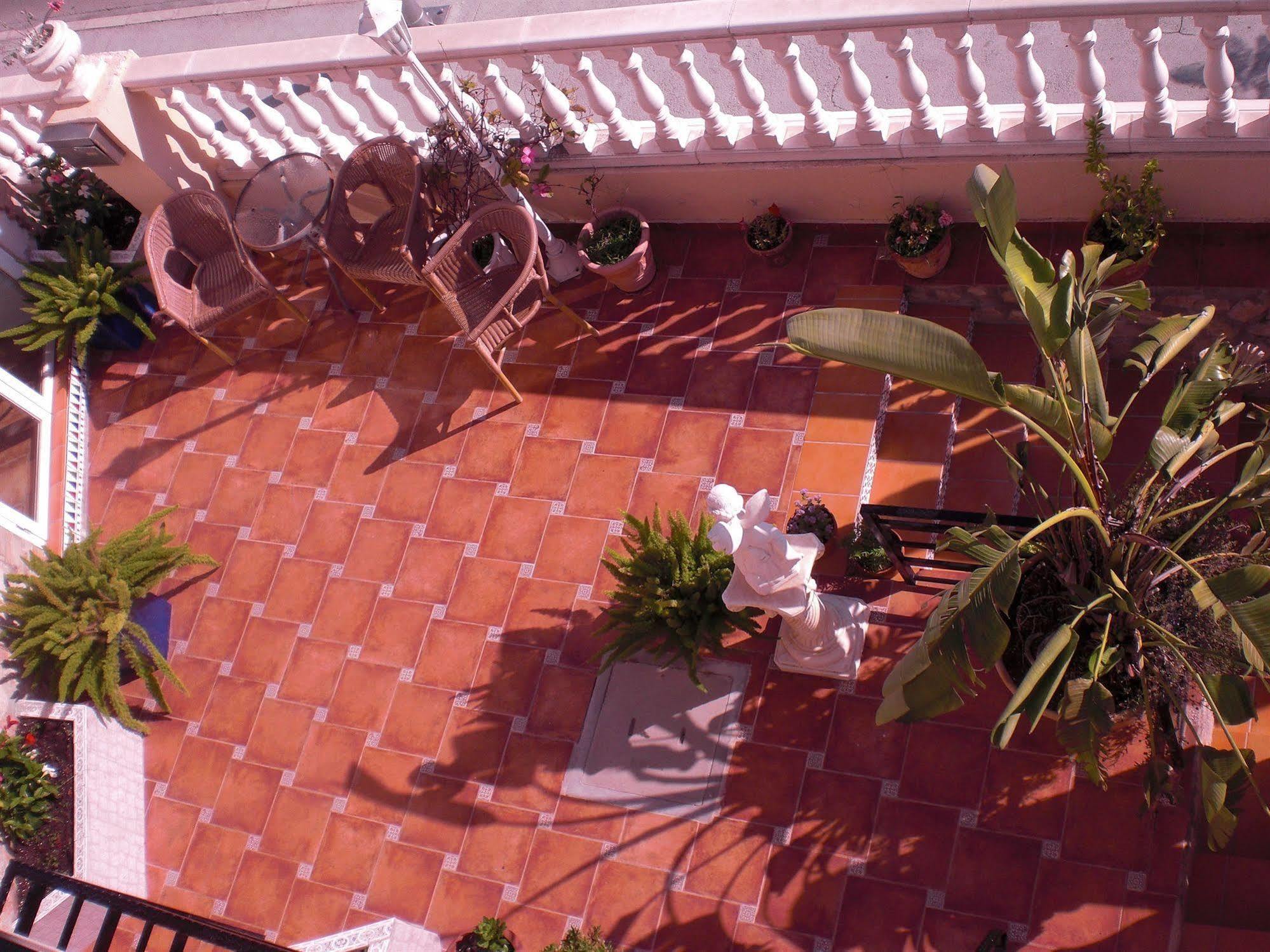 Hostal La Paloma II Calpe Esterno foto