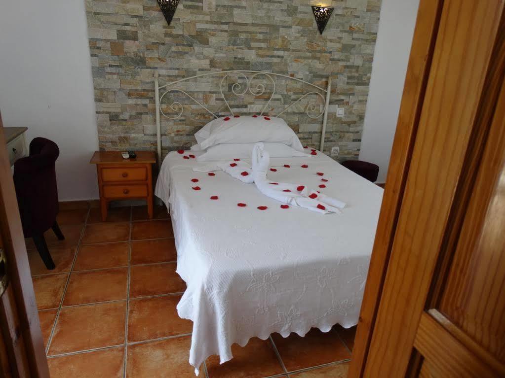 Hostal La Paloma II Calpe Esterno foto